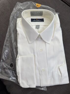 Bill Blass Signature White Men's Dress Shirt - Point Collar NEW!